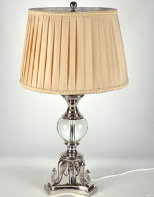 流光溢彩 玻璃材质台灯的艺术与实用