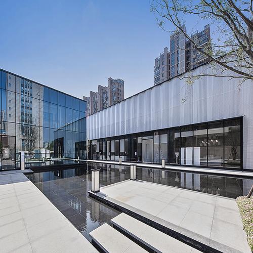筑梦空间，匠心致远——龚胜豪与他的室内外装饰艺术工程